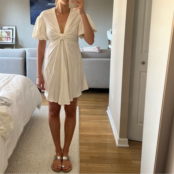 NWOT A.L.C. White Deep V Puff Sleeve Dress - Picture 3 of 3